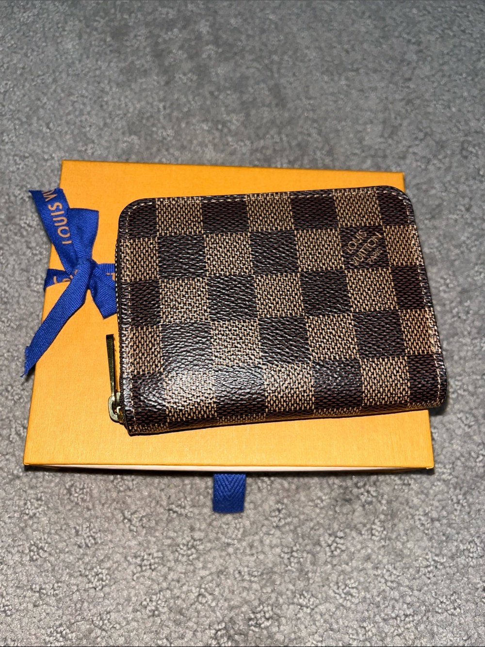Authentic Louis Vuitton Zippy Coin Wallet